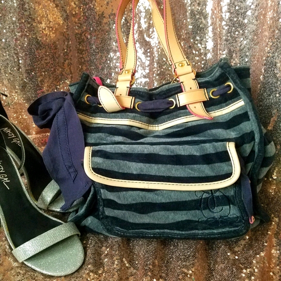 Juicy Couture Handbags - Juicy couture black and gray striped soft purse